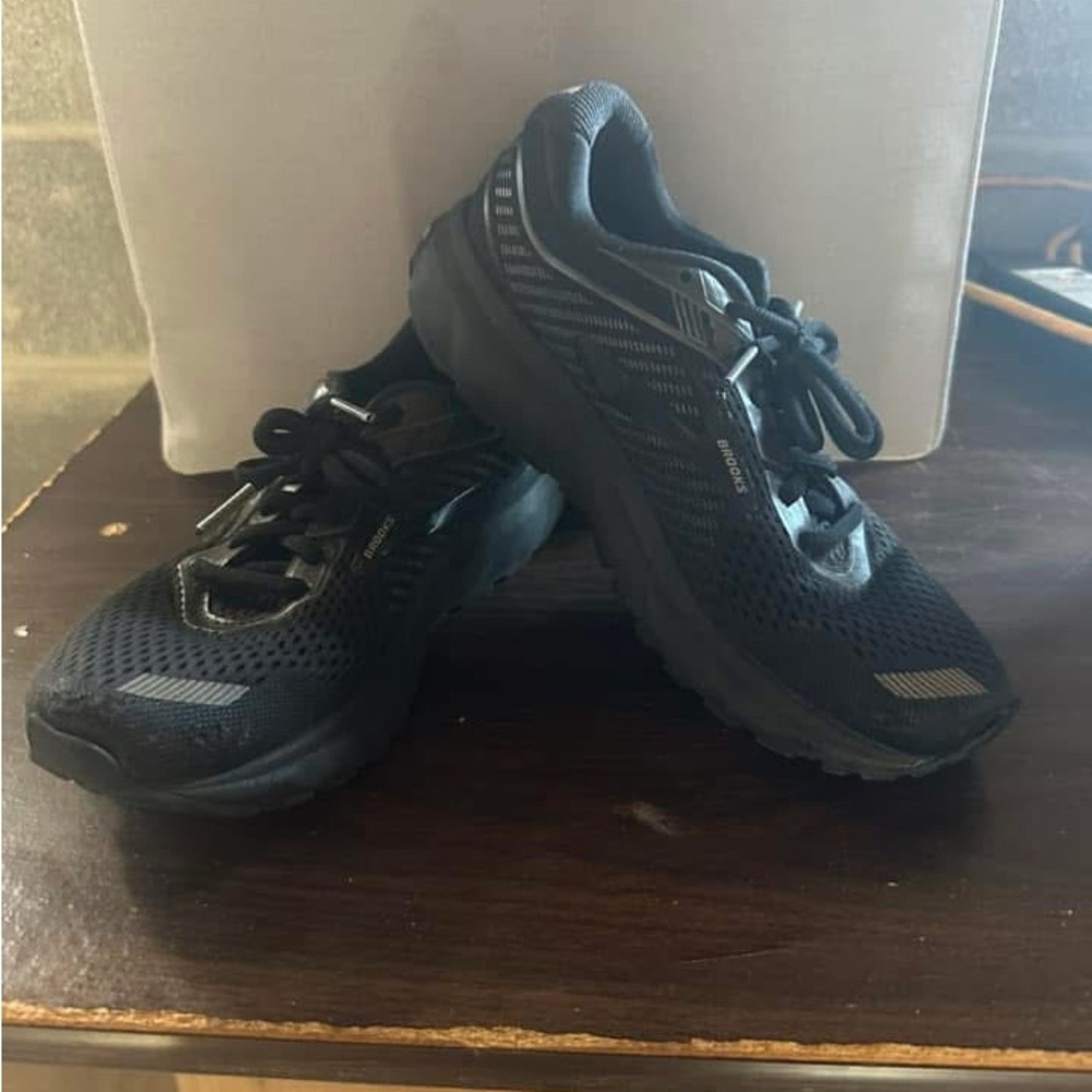 Women’s Brooks
